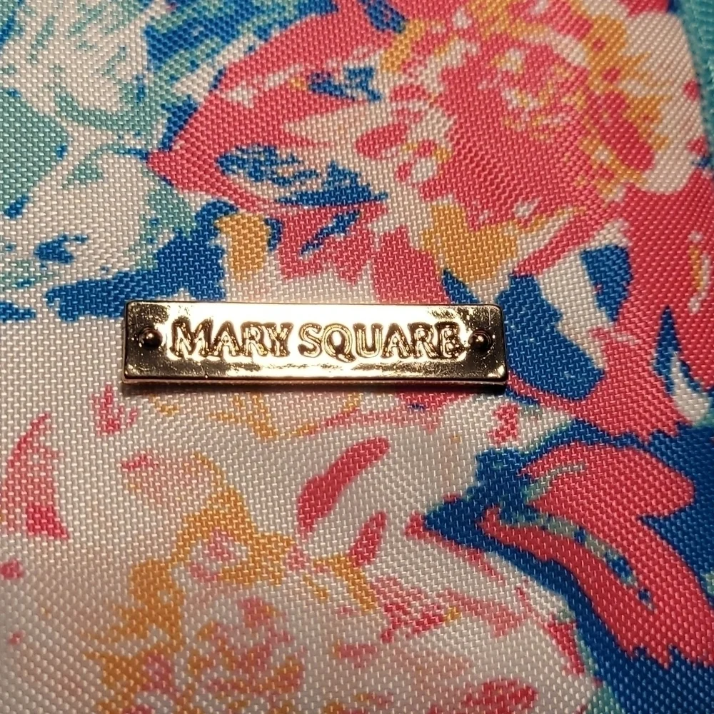 mary square makeup roll
